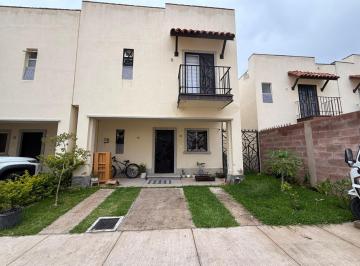 Casa en condominio de 3 habitaciones, Tlajomulco de Zúñiga · Casa de 123 m² con 3 Recámaras en Venta en Alta California