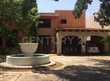 Casa · 679m² · 4 Recámaras · 2 Estacionamientos · Casa en Venta Club de Golf La Ceiba
