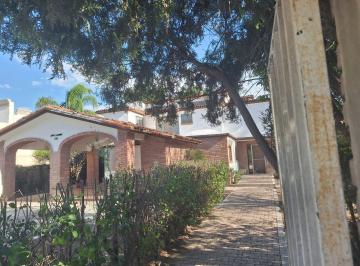 Casa de 3 habitaciones, Saltillo · Casa en Venta con Amplia Área de Jardín, Fracc Al Norte
