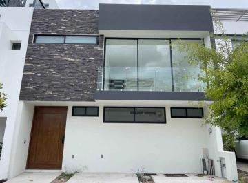 Casa · 282m² · 4 Recámaras · 2 Estacionamientos · Casa en Venta en Valle Imperial