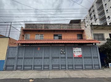 Casa · 400m² · 4 Recámaras · 2 Estacionamientos · Casa en San Miguel de Mezquitan