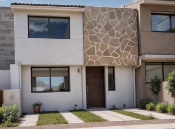 Casa de 3 habitaciones, El Marqués · Casa en Venta en Ciudad Maderas – ¡Privada con Amenidades Completas!