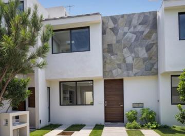 Casa de 3 habitaciones, El Marqués · Casa en Venta en Ciudad Maderas – 3 Recámaras, Privada con Amenidades