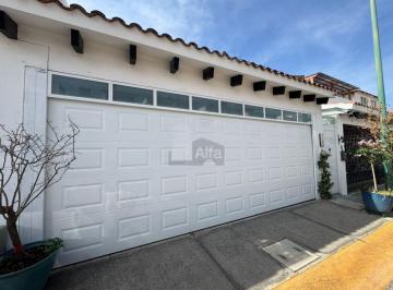 Casa en condominio · 177m² · 3 Recámaras · 2 Estacionamientos · Casa en Venta de 3 Recámaras, en El Fracc. Bonanza, Metepec, Estado de México.