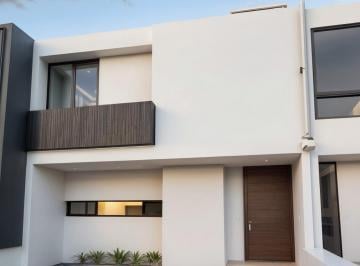 Casa de 3 habitaciones, Corregidora · Casa en Venta en El Condado. 3 Recámaras, 3 Baños Completos, 2 Autos, Jardín.