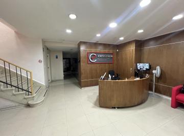 Oficina · 423m² · 10 Recámaras · 2 Estacionamientos · Oficina en La Mejor Ubicación a Pasos de Avs Principales