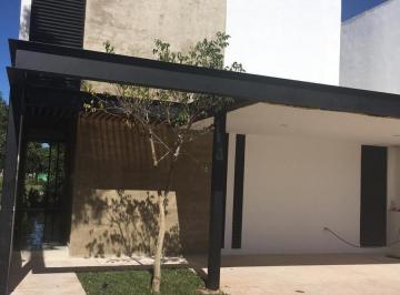 Casa · 180m² · 3 Recámaras · 2 Estacionamientos · | Excelente Casa Residencial, en Renta. |