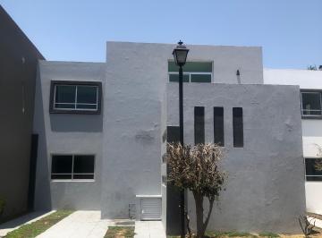 Casa de 3 habitaciones, Zapopan · Casa en Venta en Santa Margarita Acueducto - Coto Monarcas 74