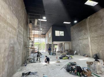 Bodega comercial · 302m² · Bodega en Venta en Av Huayacan 302 m²