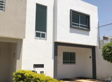 Casa de 3 habitaciones, Zapopan · Casa en Venta en Santa Margarita Acueducto - Coto Monarcas 101