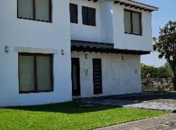 Casa en condominio de 3 habitaciones, Emiliano Zapata · Villa en Fraccionamiento Paraíso Country Club, Morelos