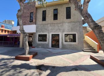 Local comercial · 193m² · 1 Estacionamiento · Local en Renta de 193.8 m², en Plaza Pueblo Amigo, Tijuana