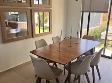 Casa · 108m² · 3 Recámaras · 2 Estacionamientos · Casa en Venta en Residencial San Marino, Rosarito