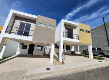 Casa · 84m² · 3 Recámaras · 2 Estacionamientos · Casa en Venta, en Panamericano, Tijuana B. C.