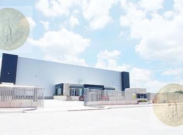 Bodega comercial · 4200m² · 27 Estacionamientos · Excelente Nave Industrial
