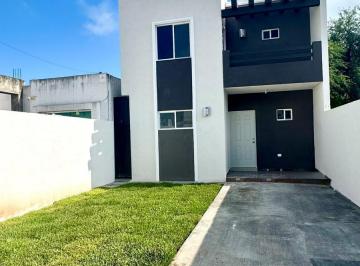 Casa · 140m² · 3 Recámaras · 2 Estacionamientos · Casa en Venta