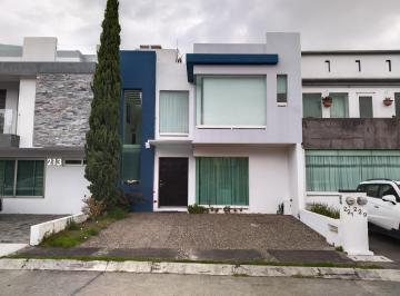 Casa de 4 habitaciones, Morelia · Casa en Venta en Rincon de La Montaña Roof Garden y Sala de Juegos 3 Rec Amplias Cocina Amplia
