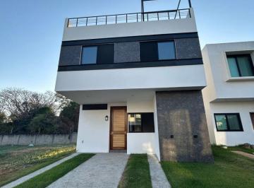 Casa de 4 habitaciones, Bahía de Banderas · Se Vende Casa en Fraccionamiento La Fronda Mezcales Nayarit