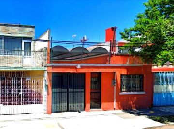 Casa de 4 habitaciones, Gustavo A. Madero · Casa en Lindavista Sur en Recuperacion Bancaria