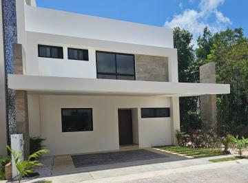 Casa · 250m² · 4 Recámaras · 2 Estacionamientos · Casa en Venta, 4 Recámaras, Piscina, Residencial Rio, Av Chacmol, Cancún