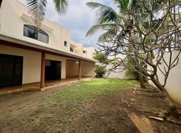 Casa Venta de 4 habitaciones · Casa con 300 m² de Superficie de Terreno, 4 Recámaras en Venta en Costa de Oro