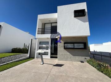 Casa · 109m² · 3 Recámaras · 2 Estacionamientos · Casa en Venta Zona Norte con Amenidades