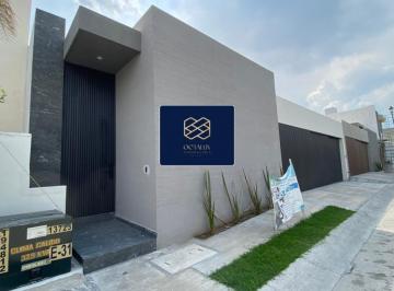 Casa · 282m² · 4 Recámaras · 3 Estacionamientos · Casa en Fraccionamiento Residencial Cañada del Refugio