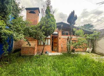 Casa de 1 habitación, Toluca · Casa Estilo Cabaña en Venta en San Blas Otzacatipan con Local Comercial