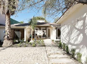 Casa de 3 habitaciones, Querétaro · Venta de Casa en Jurica Reforma