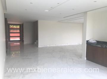 Casa · 560m² · 3 Recámaras · 4 Estacionamientos · Casa en Condominio - Lomas de Tecamachalco