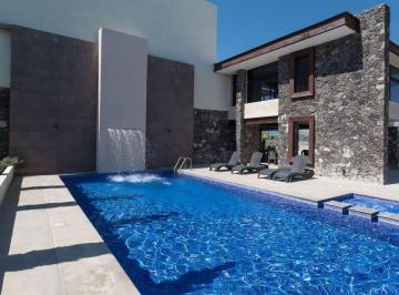 Casa · 243m² · 3 Recámaras · 2 Estacionamientos · Casa en Venta Queretaro Zibata