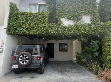 Casa · 3 Recámaras · 2 Estacionamientos · Casa en Venta en Almeria Apodaca N. L.