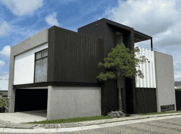 Casa · 340m² · 3 Recámaras · 2 Estacionamientos · Casa - Cascatta
