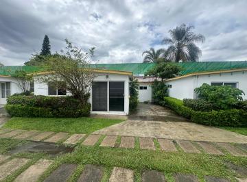 Casa de 1 habitación, Cuernavaca · 6 Casitas en Venta en Una Plata