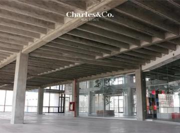 Oficina · 517m² · 140 Estacionamientos · Oficina en Renta