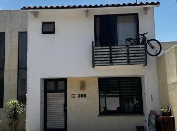 Casa · 126m² · 3 Recámaras · 2 Estacionamientos · Casa en Venta en Amberes Residencial León Gto.