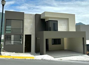 Casa de 4 habitaciones, Monterrey · Casa en Venta en Monterrey Zona Carretera Nacional Loma Bonita Residencial