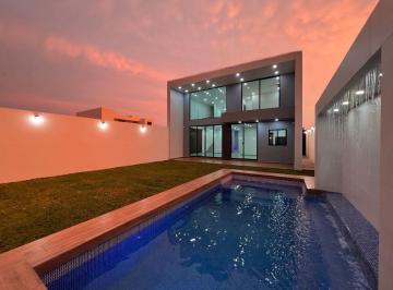 Casa · 195m² · 3 Recámaras · 1 Estacionamiento · Venta de Casa en Fraccionamiento Real de Oaxtepec