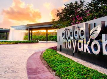 Casa · 262m² · 4 Recámaras · 2 Estacionamientos · Casa en Venta en Playa del Carmen/ Senderos de Mayakoba