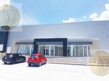 Bodega comercial · 4200m² · 27 Estacionamientos · Excelente Nave Industrial