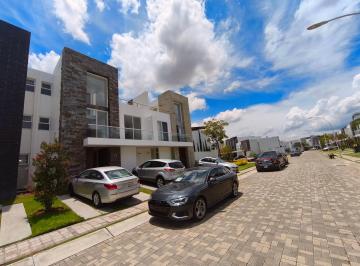 Casa de 4 habitaciones, San Andrés Cholula · Casa Amplia en Lomas de Angelópolis - Jardín Grande y Roof Garden - Aretha