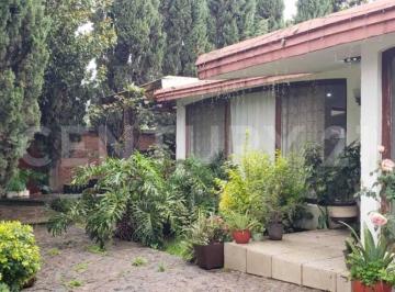 Casa · 432m² · 5 Recámaras · 10 Estacionamientos · Venta de Casa en Puebla, de un Piso en San Pedro Cholula Zona Centro