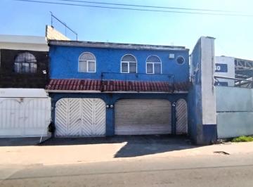 Casa · 256m² · 3 Recámaras · 2 Estacionamientos · Se Vende Inmueble Para Proyecto de Casa Habitación y Comercial, Ubicado en Excelente Zona Comercial