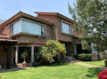 N/A · Casa en Bosques de Las Lomas Gran Ubicación