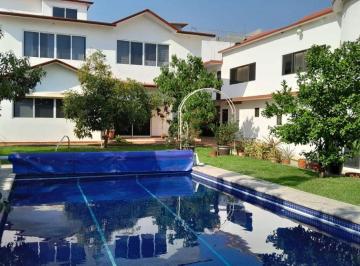 Casa de 7 habitaciones, Cuernavaca · Se Vende Casa en Colonia Copalito