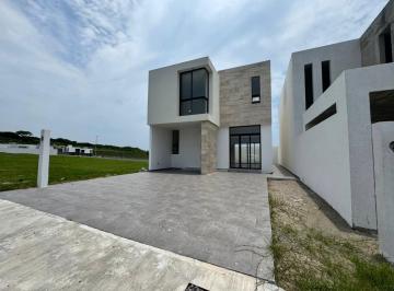 Casa · 125m² · 3 Recámaras · 2 Estacionamientos · Casa en Venta en Lomas del Mediterráneo Riviera Veracruzana Alvarado Veracruz