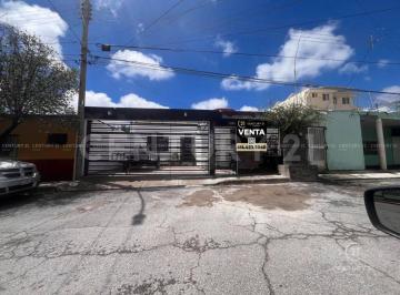 Casa · 228m² · 4 Recámaras · 2 Estacionamientos · Casa en Venta en Colonia Cuarteles en Chihuahua, Chih.