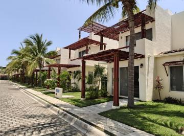 Casa · 165m² · 3 Recámaras · 2 Estacionamientos · Linda Casa en Acapulco Diamante de 3 Recámaras
