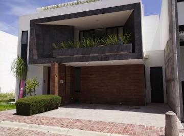 Casa · 365m² · 3 Recámaras · 2 Estacionamientos · Casa en Venta en Parque Loma de Gran Reserva, Lomas de Angelópolis, Pue.