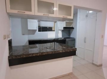 Casa · 3 Recámaras · 2 Estacionamientos · Fraccionamiento Puerta Real Casa en Renta Zona Country
